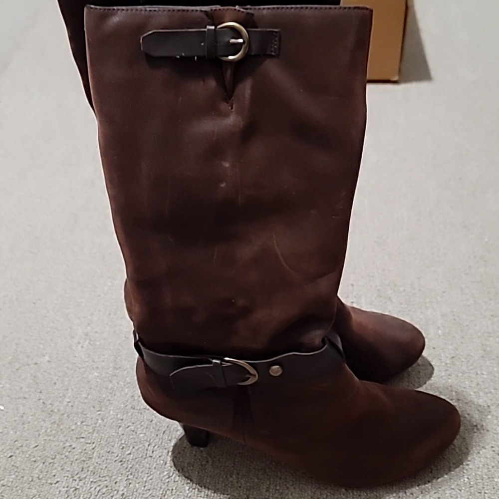 Entice high boots zipper up size 9